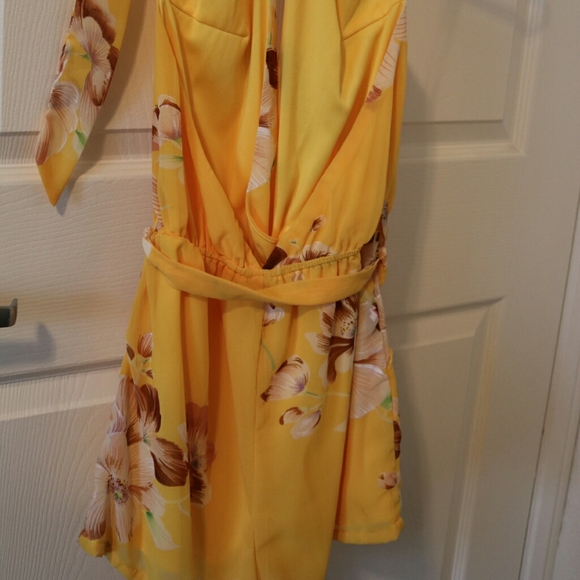 Halter Romper - Picture 4 of 4